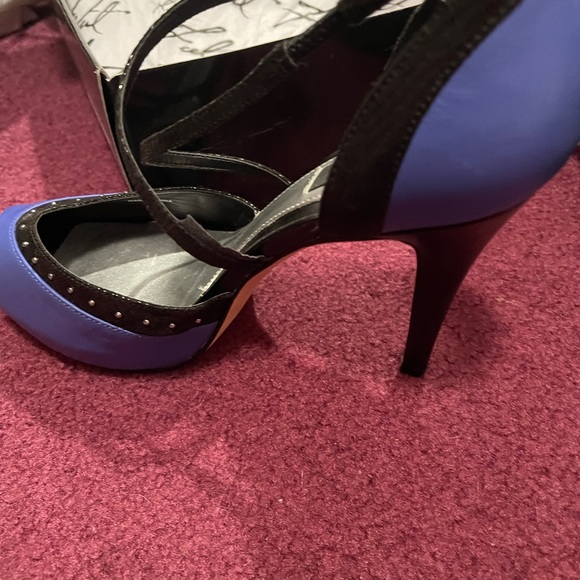 White House Black Market Platform heels in two tone size 9.5 only worn once - Picture 2 of 4